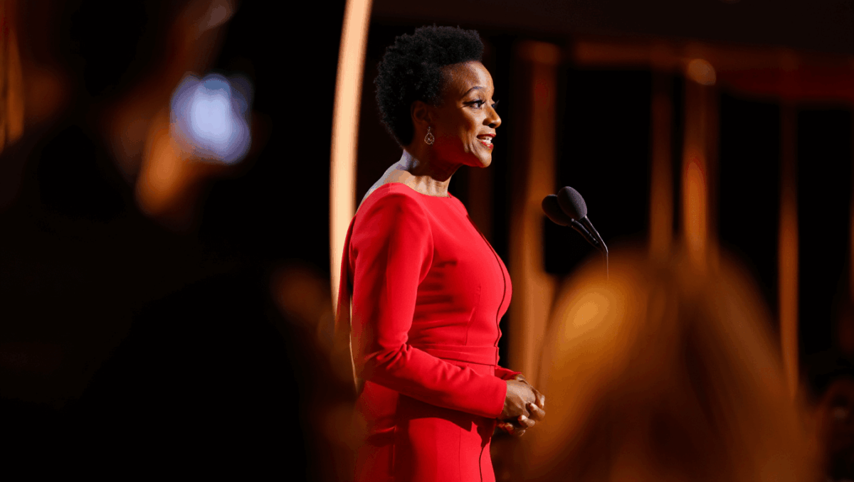 Wanda Sykes roasts Ricky Gervais and Bill Maher at Golden Globes last night