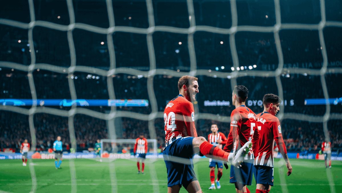Real Sociedad faces Atlético Madrid in crucial La Liga clash tonight, both teams seek redemption