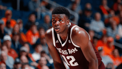 Texas A&M edges Oklahoma 83-76 behind Agee's double-double