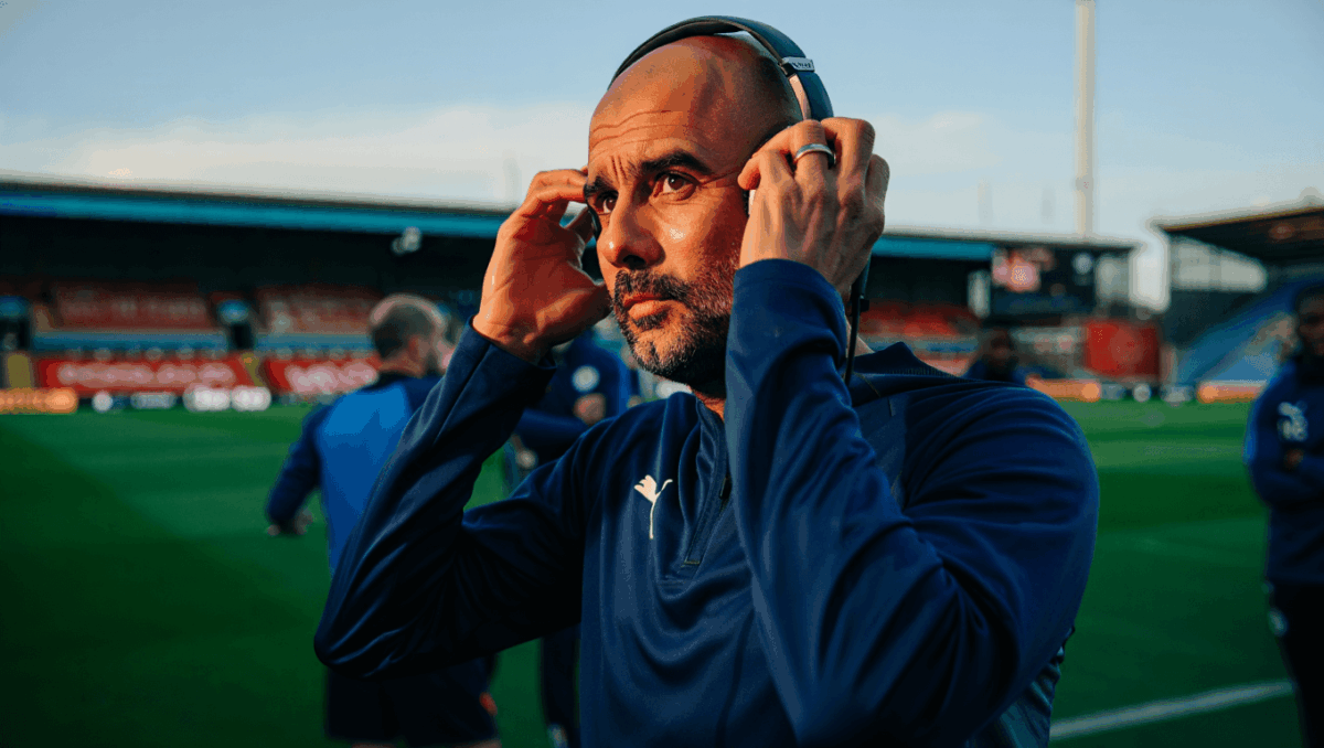 Sunderland faces Manchester City in crucial Premier League clash, City looking to cut Arsenal's lead