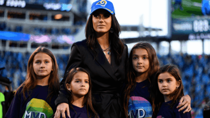 Matthew Stafford wife Kelly makes bold MVP statement in Rams Wild Card fit