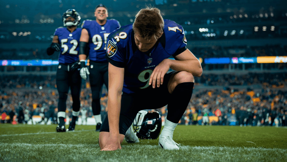 Ravens eliminated from playoffs after dramatic 26-24 loss to Steelers, miss AFC North title on missed field goal