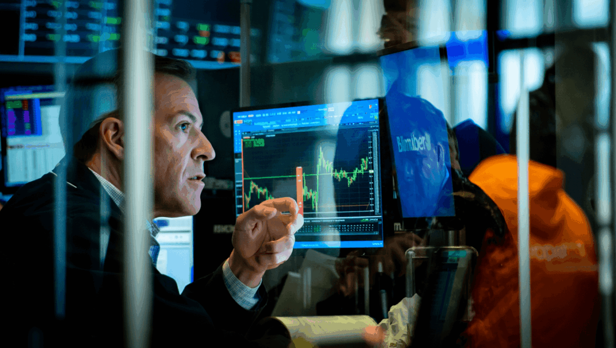 Kalshi smashes $2.3B weekly trading record, crushes Polymarket's $1.2B in historic prediction market showdown
