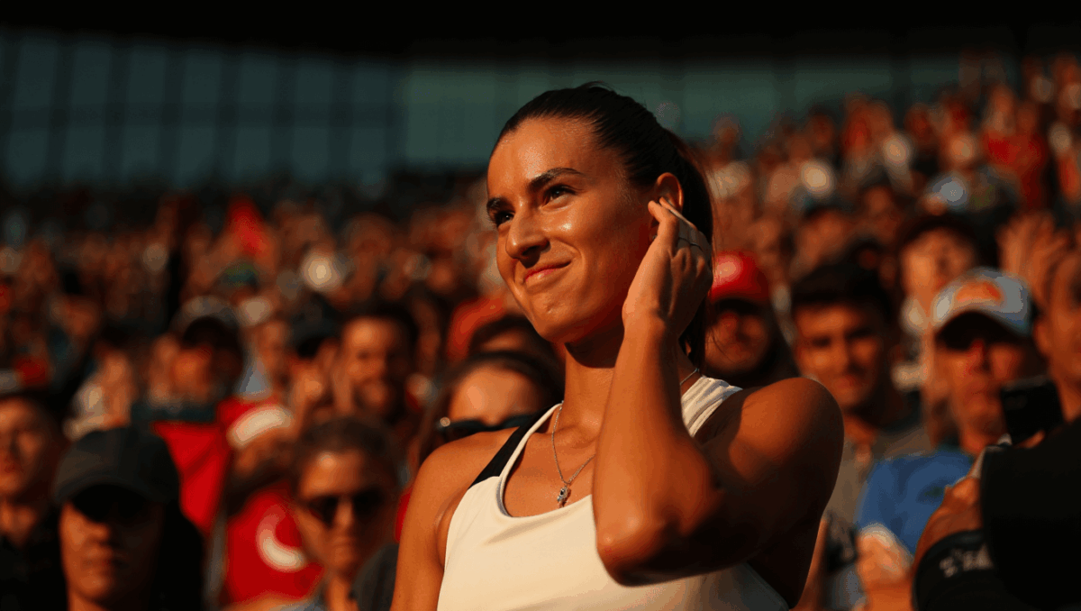 Yulia Putintseva dances through boos after beating Sonmez, calls crowd 'disrespectful'
