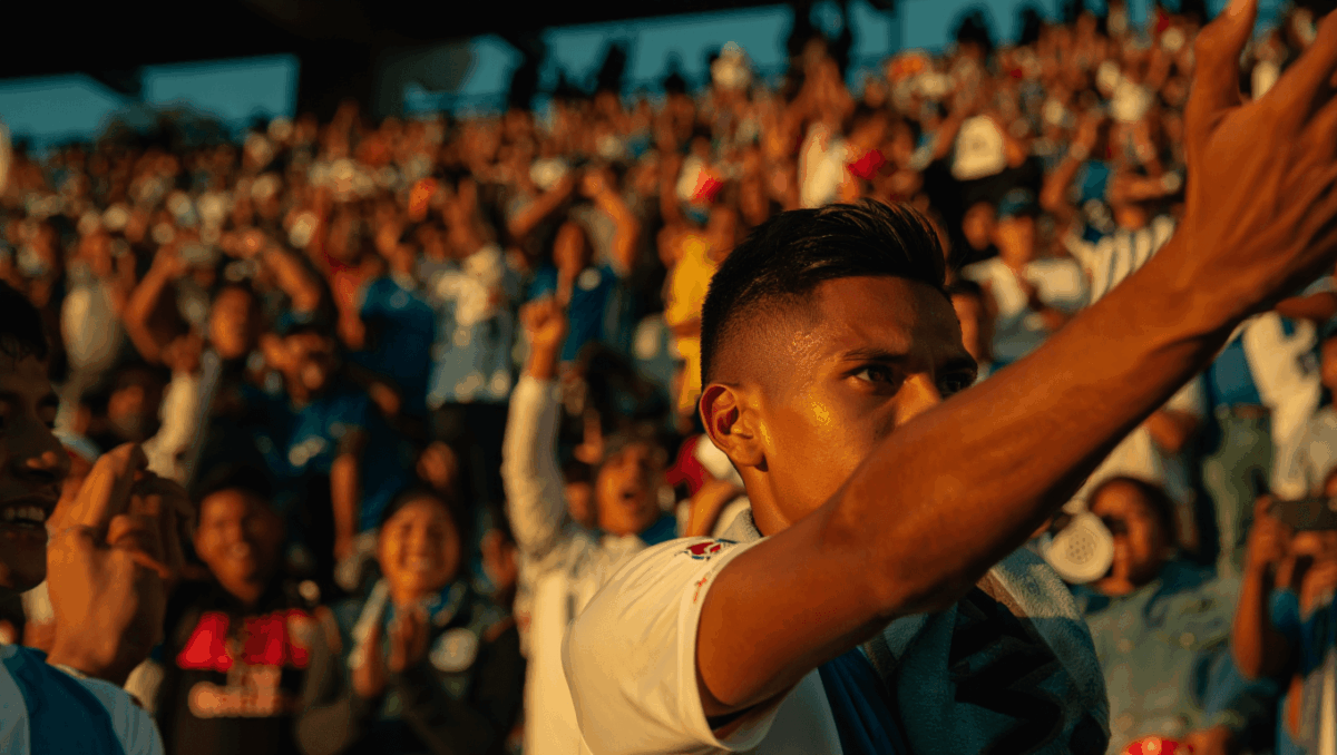 Necaxa beats Monterrey 3-0 last night, Oliveros and Badaloni score in rout