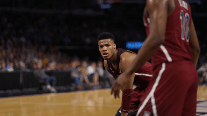 NCAA basketball rankings show Arizona won't give up No. 1 at 21-0
