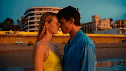 The people we meet on vacation just dropped on Netflix, sparks romance