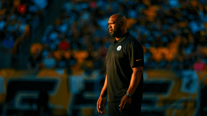 Mike Tomlin steps down as Steelers head coach after 19 seasons, ends unprecedented losing-free streak