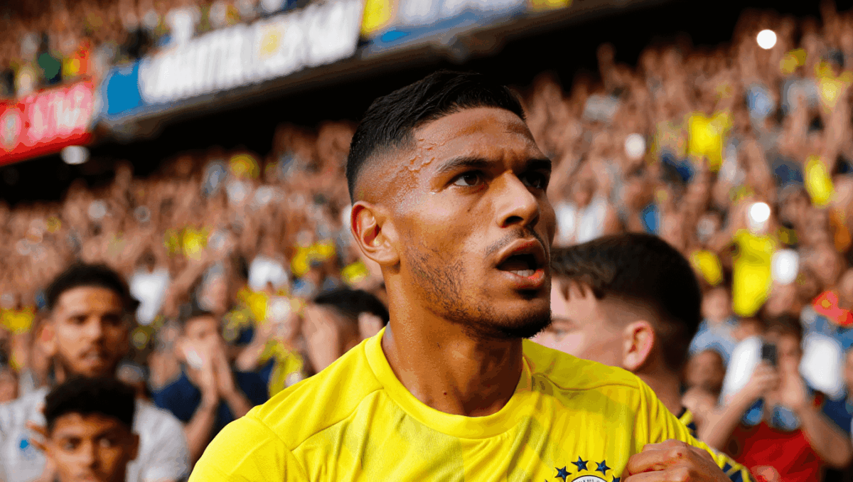 Fenerbahçe takes on Aston Villa today in Europa League showdown