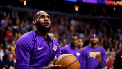 Lakers crush Wizards 134-96, extend West dominance