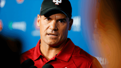 Indiana coach Cignetti won't leave for NFL as Hoosiers chase title