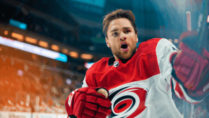 Hurricanes edge Capitals 5-4 in thriller, score 3 in final 90 seconds