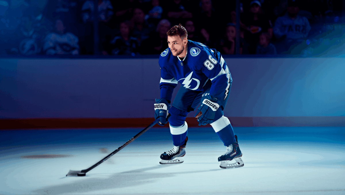 Lightning vs Flyers tonight in Tampa Bay showdown, high-scoring teams clash