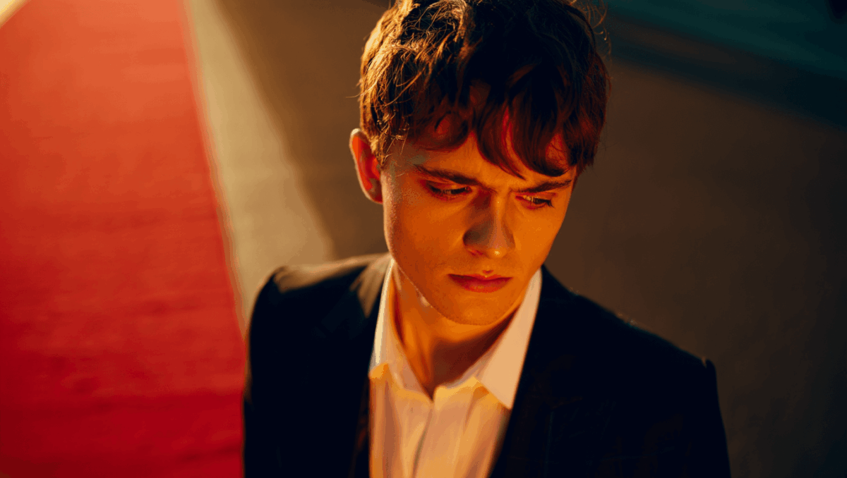 The Beauty FX premieres Jan 21 with Evan Peters, Ryan Murphy's body horror thriller