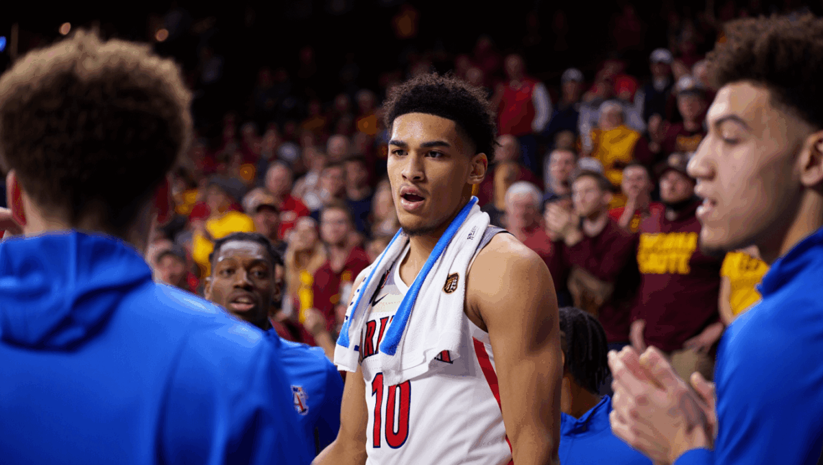 NCAA men's basketball: Arizona beats Arizona State 87-74, sets school record