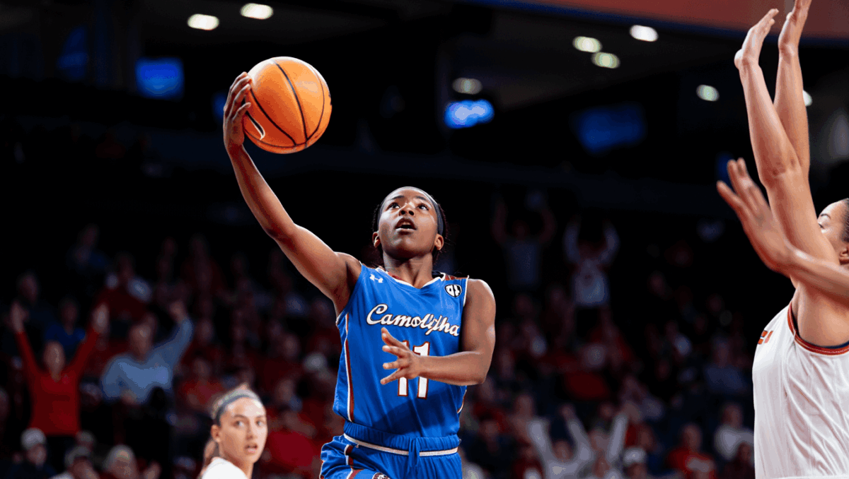 South Carolina vs Florida: No. 3 Gamecocks lead Gators at halftime in SEC rivalry battle