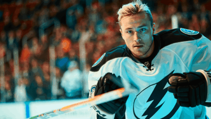 Lightning vs Penguins matchup tonight features Kucherov's hot hand against Crosby
