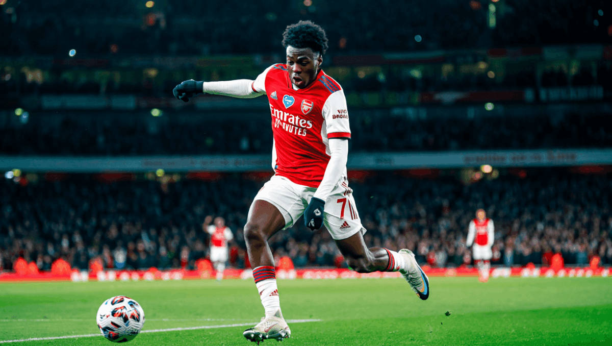 Arsenal vs Liverpool clash at Emirates as leaders seek statement win tonight