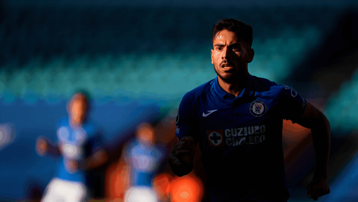 León faces Cruz Azul in season opener tonight, battle for early standings lead