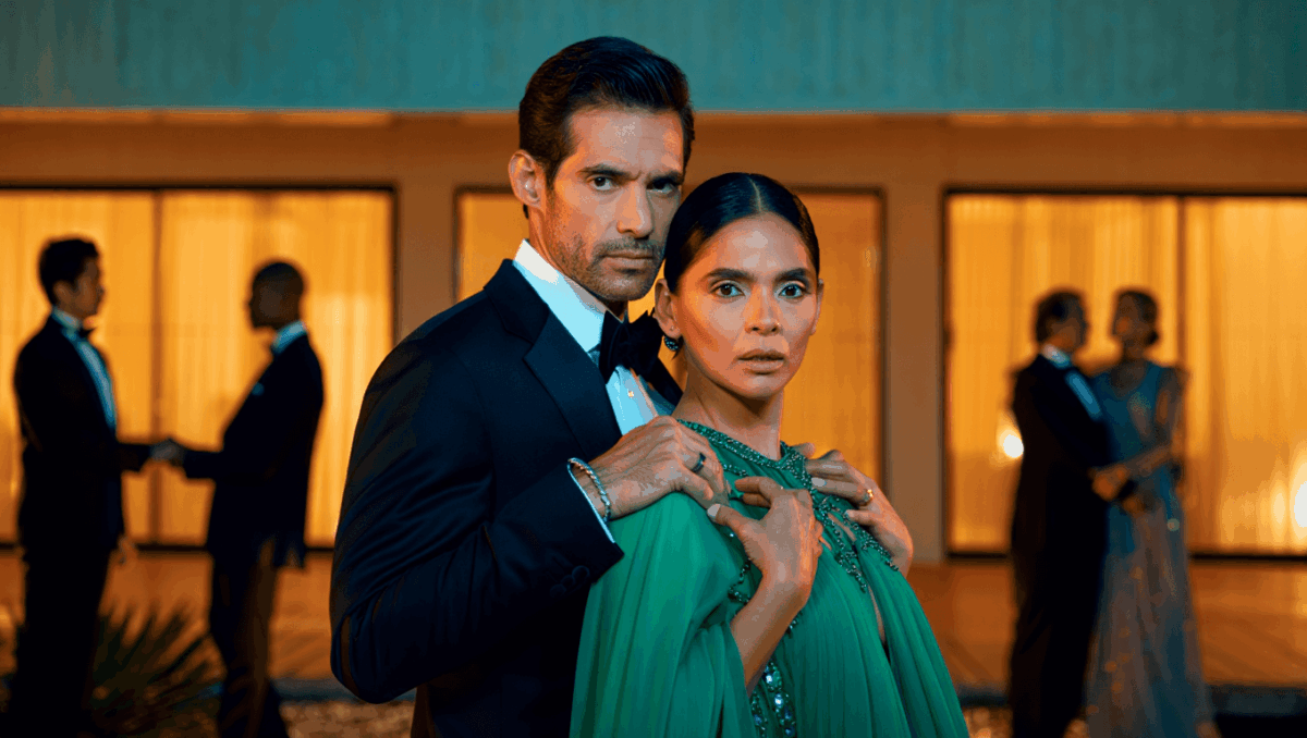 Apostarías por mí just premiered with 12 celebrity couples in luxe villa