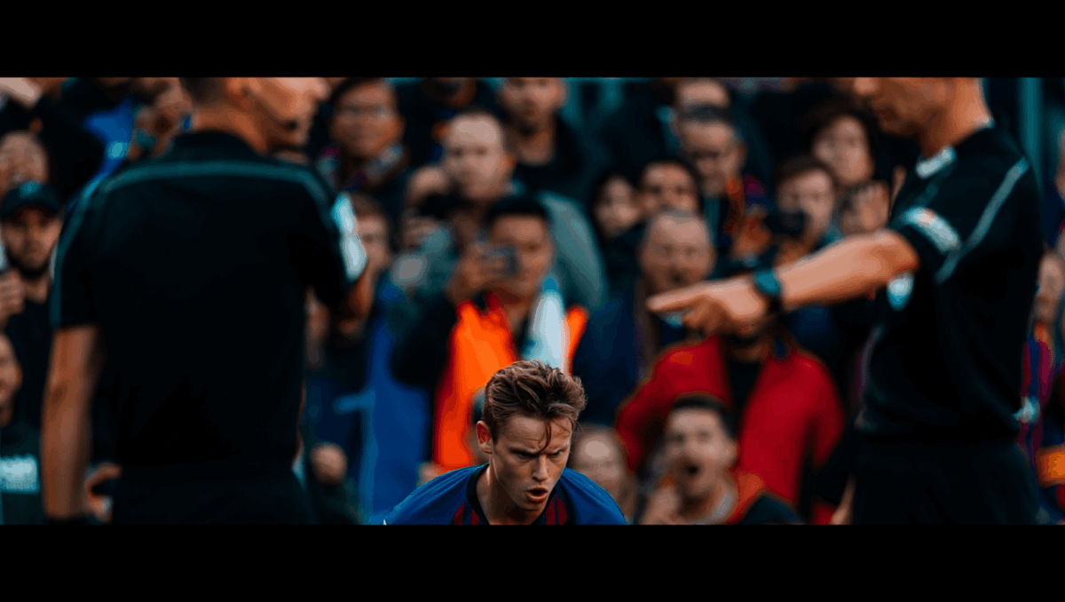 Frenkie de Jong sent off with red card tonight in Barcelona match