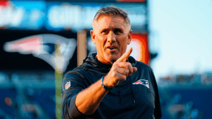 Patriots head coach Mike Vrabel credits Drake Maye's talent, compares him to Steph Curry