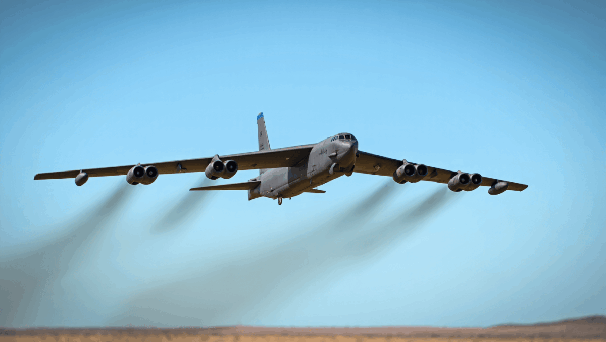 B52 bomber won't retire anytime soon with Air Force's $2 billion modernization deal for new engines