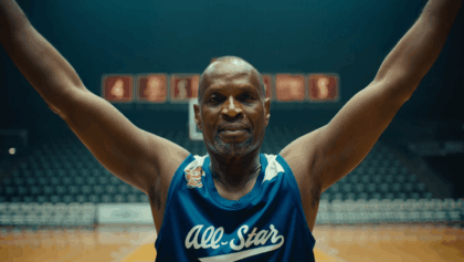 Ron Harper Jr. joins father, brother for All-Star Shooting Stars competition