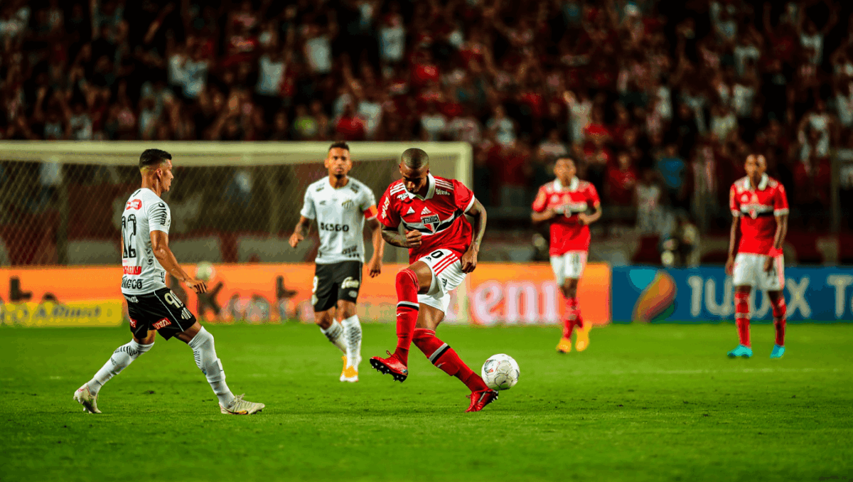 Santos vs São Paulo faces relegation battle tonight in Brasileirão showdown