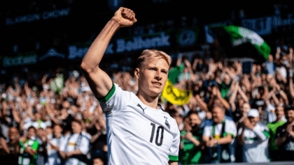Mönchengladbach faces Leverkusen in Bundesliga clash, Gladbach leads early