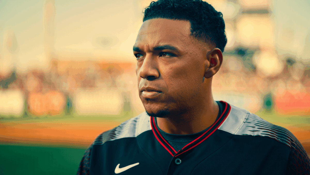 Carlos Santana signs with Diamondbacks today after leaving Indians