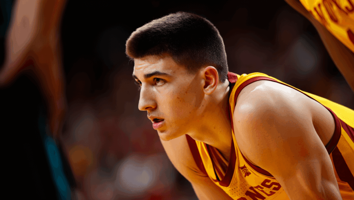 NCAA men's basketball: Iowa State holds off Baylor 72-69, Momcilovic scores 21