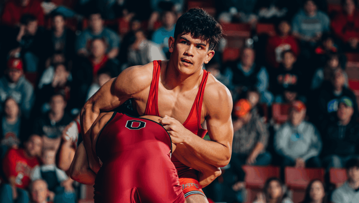 Ohio State defeats Iowa 21-9, Mendez dominates in final home dual