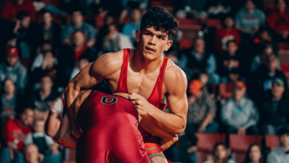Ohio State defeats Iowa 21-9, Mendez dominates in final home dual