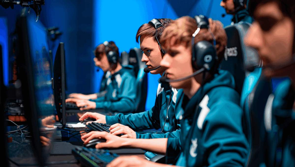 LEC: Team Heretics edges Fnatic to reach 5-5 in playoff push