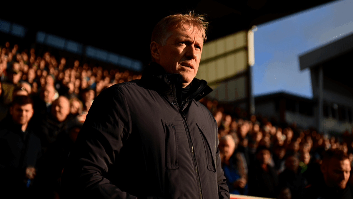 Sunderland vs Burnley face off tonight in crucial title race