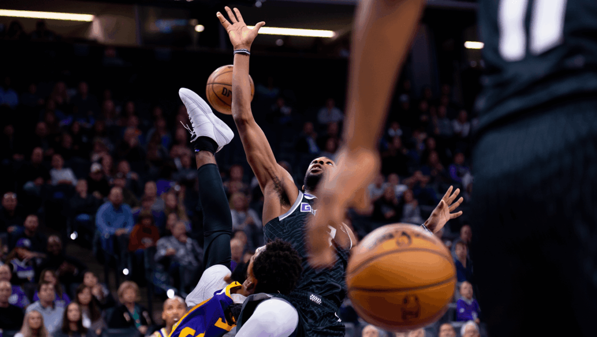 Kings beat Jazz 121-117 last night in defensive matchup