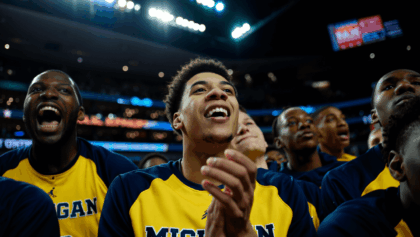 AP Top 25 basketball: Michigan claims No. 1 ranking for 1st time since 2013