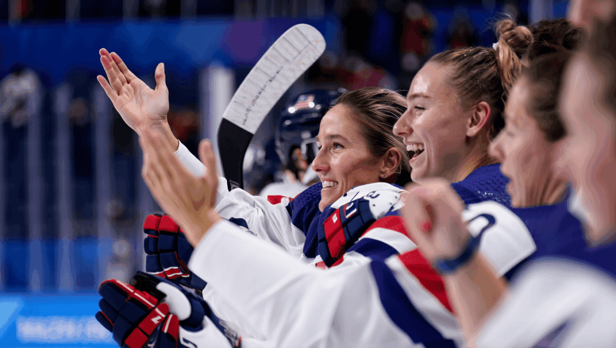 USA shutouts Finland 5-0, Hilary Knight ties Olympic goal record