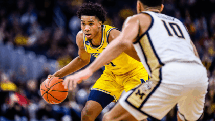 Big Ten basketball standings: Michigan dominates at 12-1, Illinois closes in