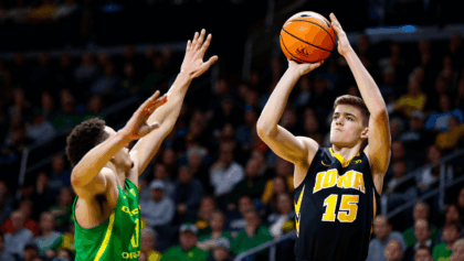 Iowa vs Oregon battle in first half matchup tonight at Matthew Knight Arena