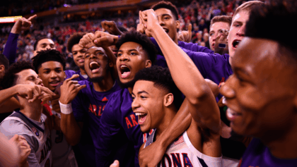 U of A basketball dominates Texas Tech 84-47, stays unbeaten last night