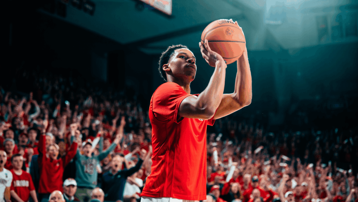 Arizona vs Kansas tonight features undefeated No. 1 Wildcats seeking to extend 23-game winning streak