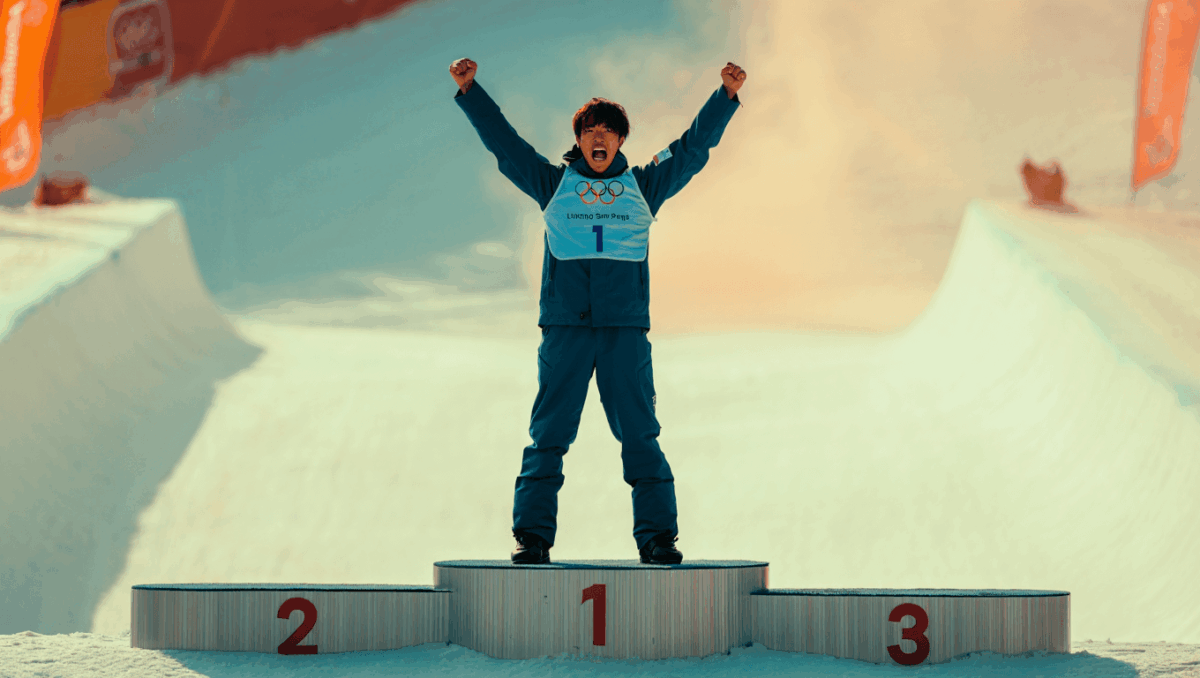 Mens halfpipe snowboard: Totsuka wins gold 95.00, edges James 93.50