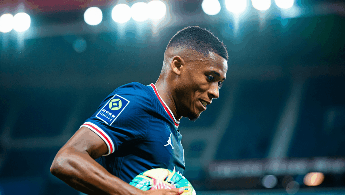 Strasbourg vs PSG tonight in Ligue 1 showdown, PSG chasing league lead