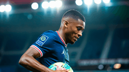 Strasbourg vs PSG tonight in Ligue 1 showdown, PSG chasing league lead