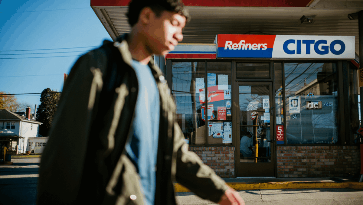 Illinois lottery $1M Powerball ticket sold in Forest Park, winner hasn't claimed yet