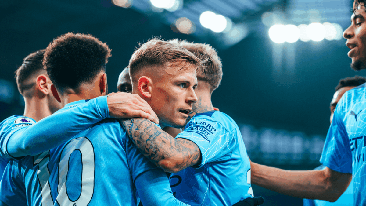 Premier League standings: Arsenal extends lead as City slips to second