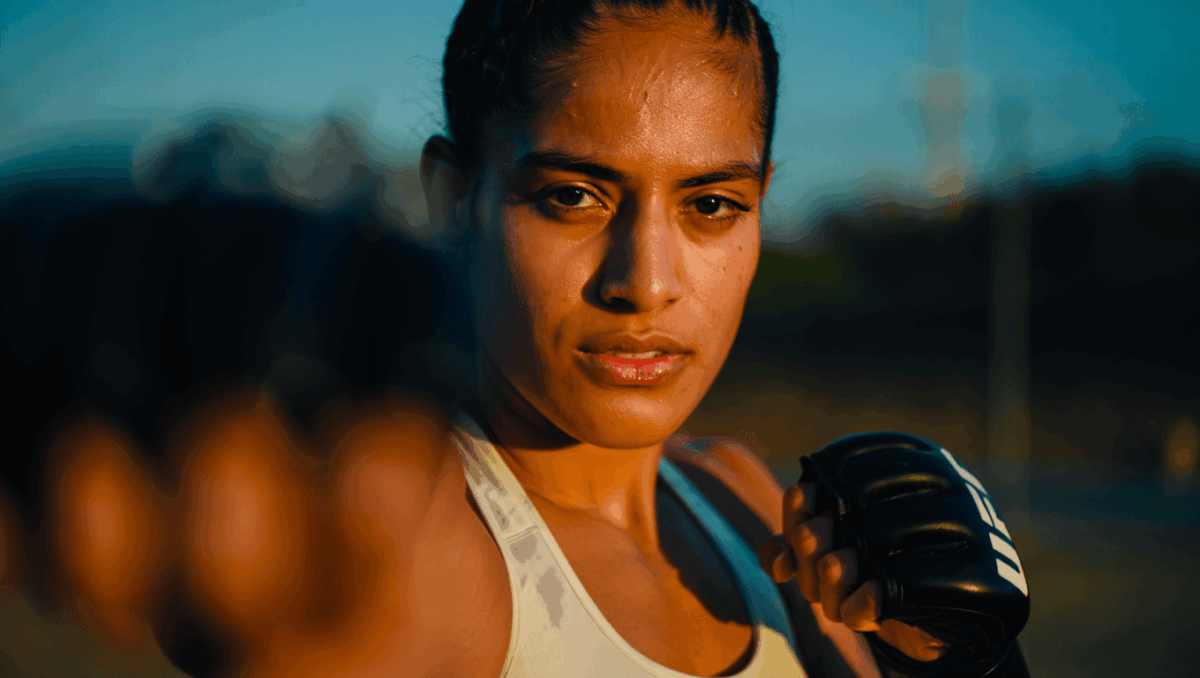 Bruna Brasil faces Ketlen Souza tonight in all-Brazilian strawweight bout at UFC