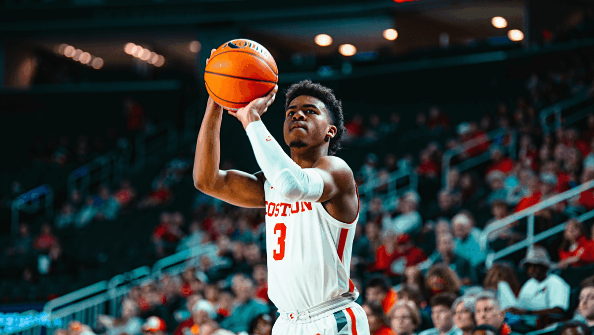 UCF faces No. 8 Houston in Big 12 battle, down at halftime